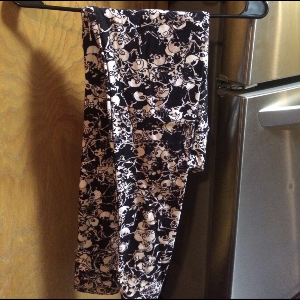 2016 HALLOWEN EUC LLR OS LEGGINGS