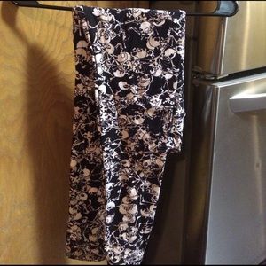 2016 HALLOWEN EUC LLR OS LEGGINGS