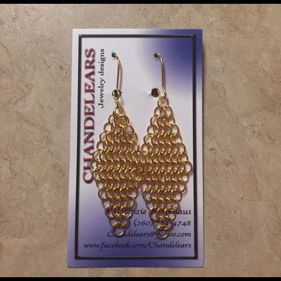 GOLD CHAINMAILLE EARRINGS - Picture 1 of 1
