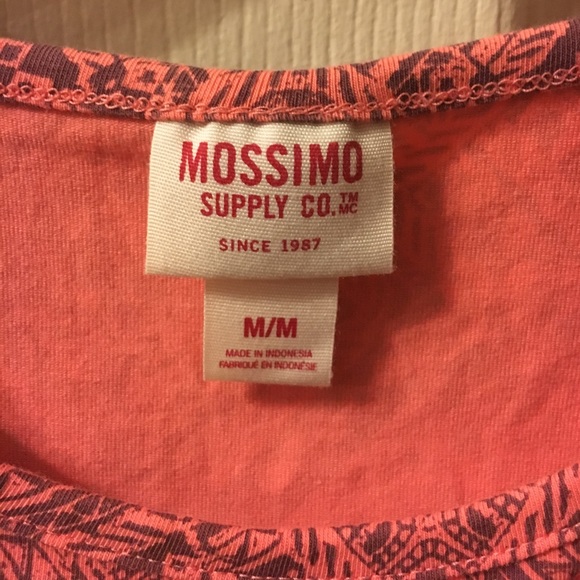 ❌SOLD❌PRICE IS FIRM! NWOT Mossimo crop top! - Picture 2 of 3