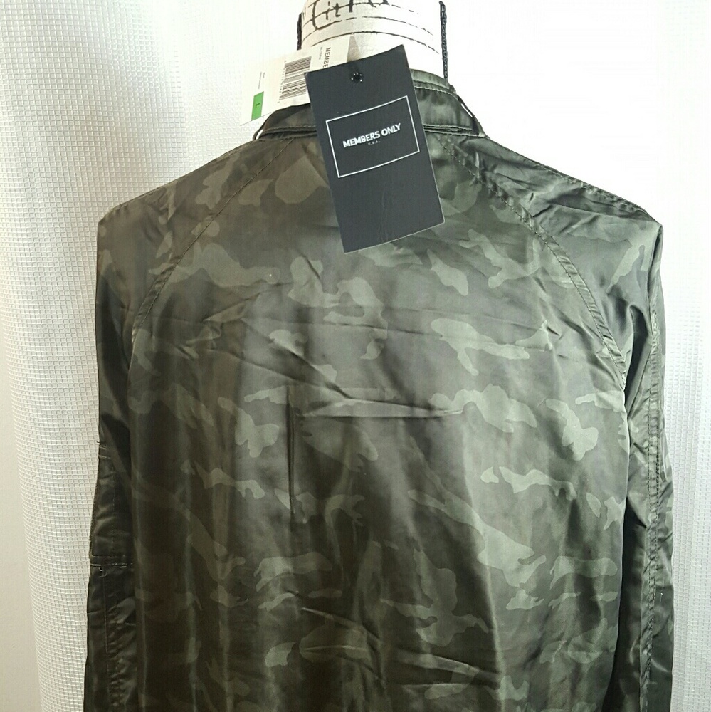 Member's Only Women's Jacket  - L - Picture 4 of 5