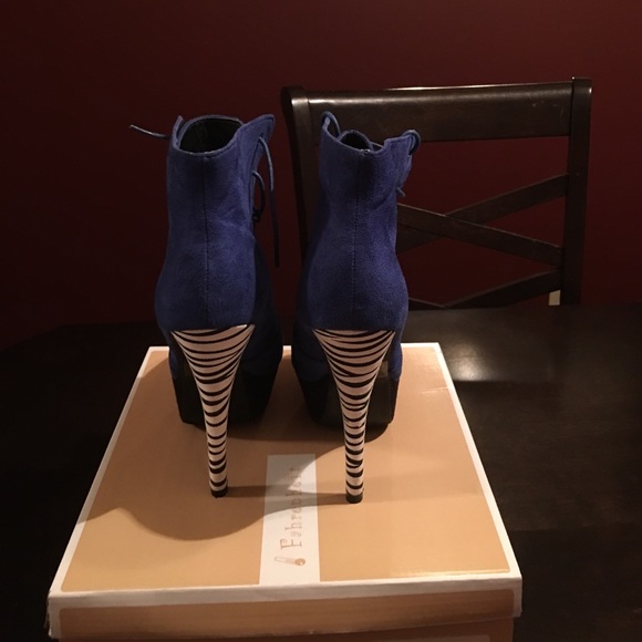 Blue Booties! - Picture 4 of 6