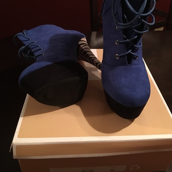 Blue Booties! - Picture 6 of 6