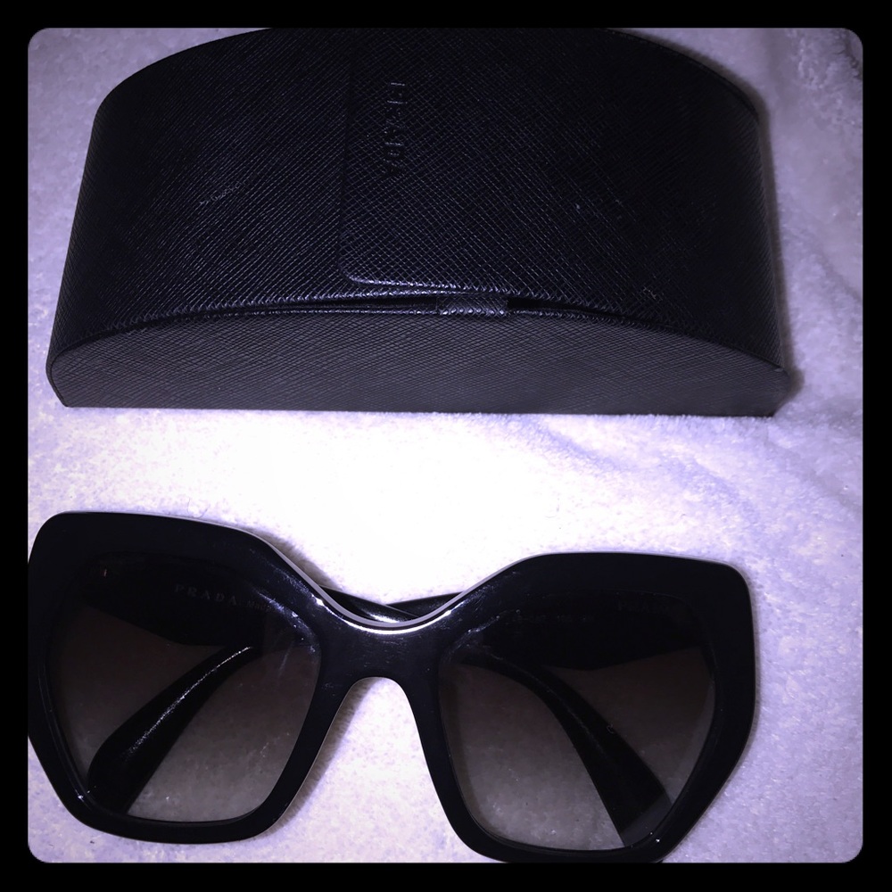 💋SOLD💋Authentic Prada Sunglasses 😎