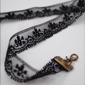 Black lace choker