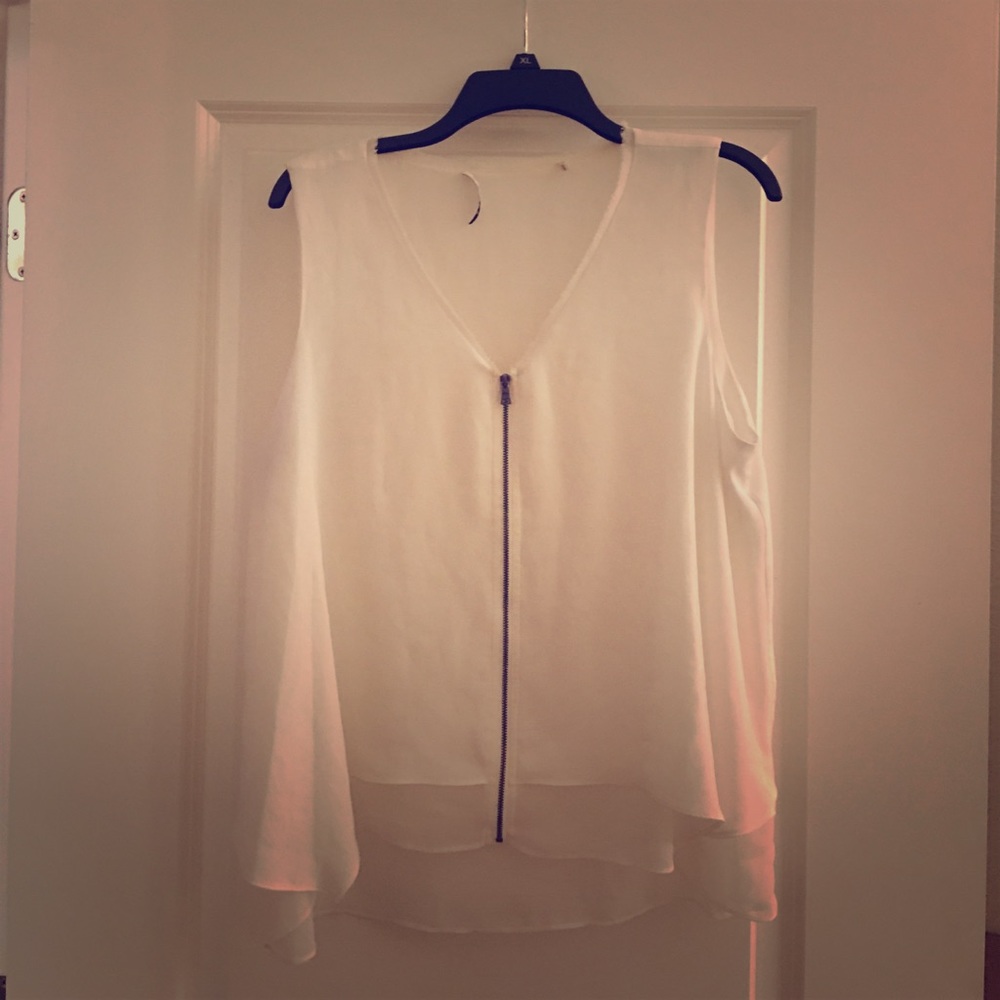 Tahari zip up white tank size L