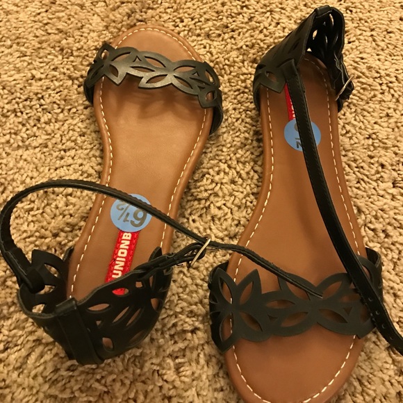 Sandals - Picture 2 of 2
