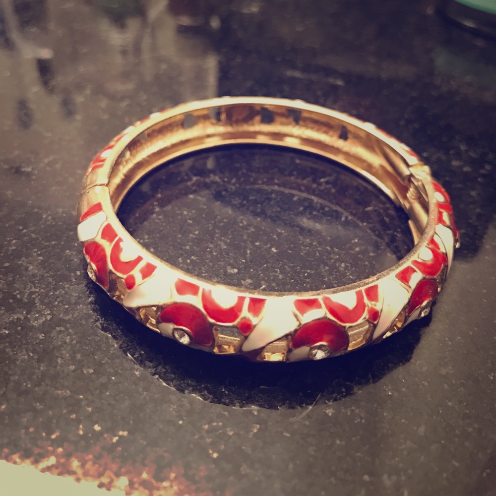 🍁4 For $20🍁 Red and white bangle