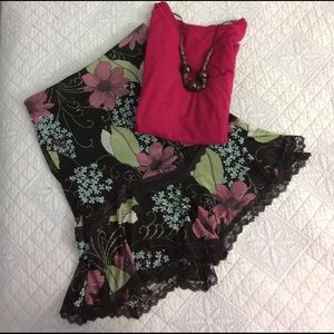 Floral XS skirt lace detail