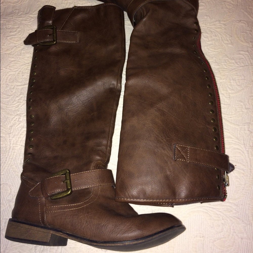 Brown boots