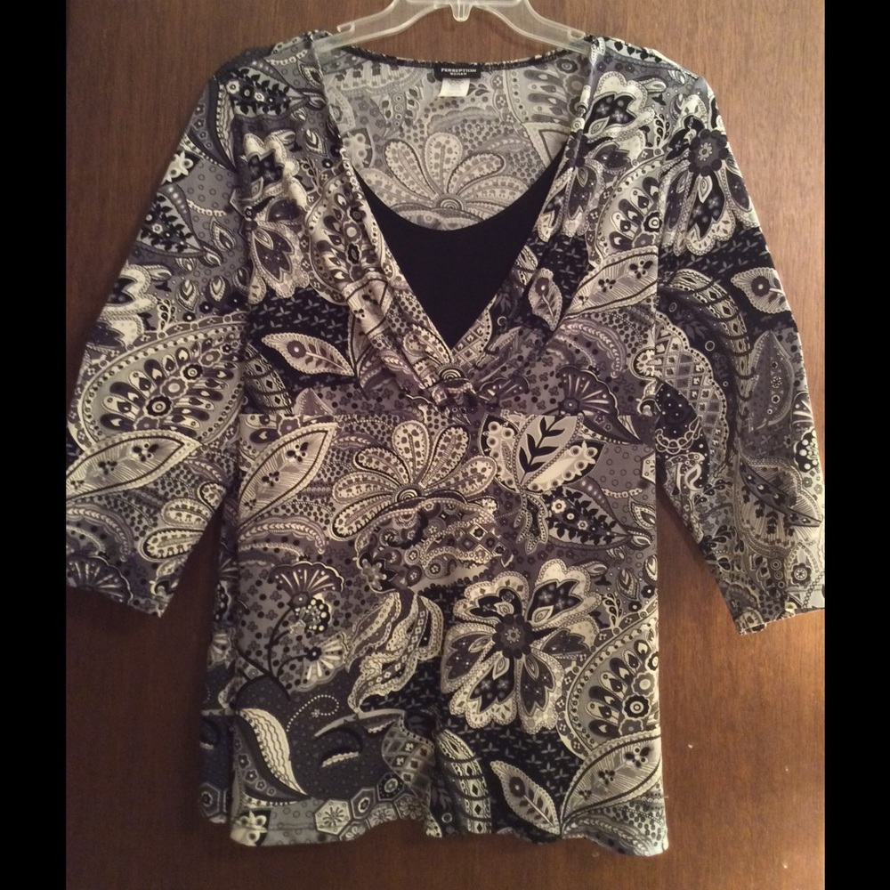 Black and White patterned Spandex, Polyester Shirt