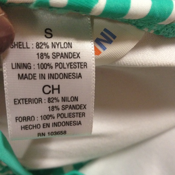 Two piece bathing suit small - Picture 3 of 3