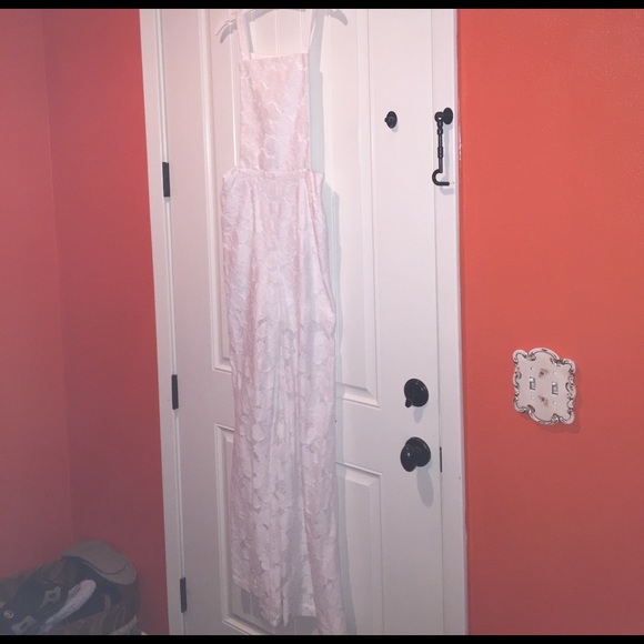 ❤️SOLD❤️BCBG White Lace Overall - Picture 6 of 7