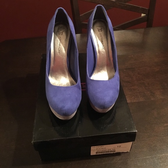 Blue & Grey Heels! - Picture 2 of 5