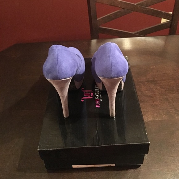 Blue & Grey Heels! - Picture 4 of 5