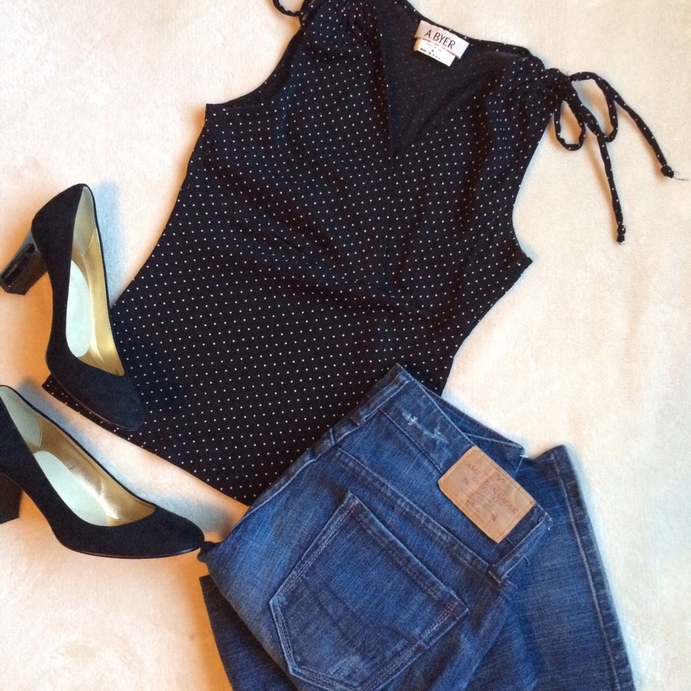 Professional Black+White Patterned Top