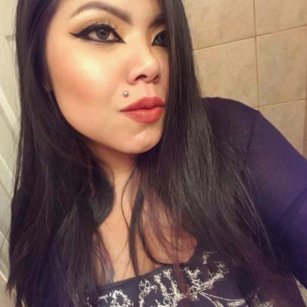 Meet your Posher, Monica