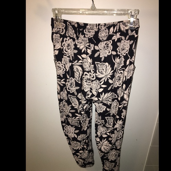 Sold...NWOT American Eagle Joggers - Picture 2 of 4