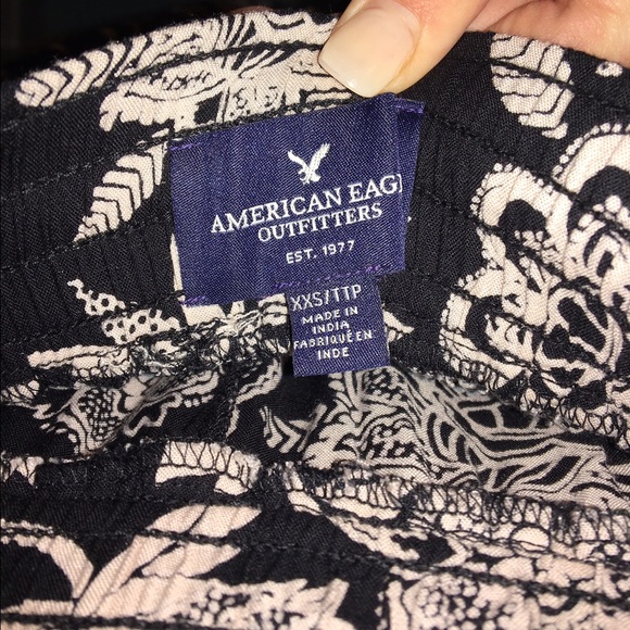 Sold...NWOT American Eagle Joggers - Picture 4 of 4