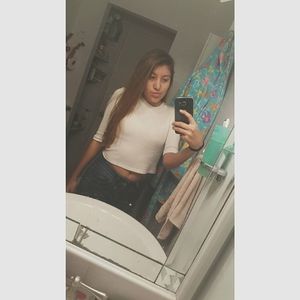 Meet your Posher, Crystal