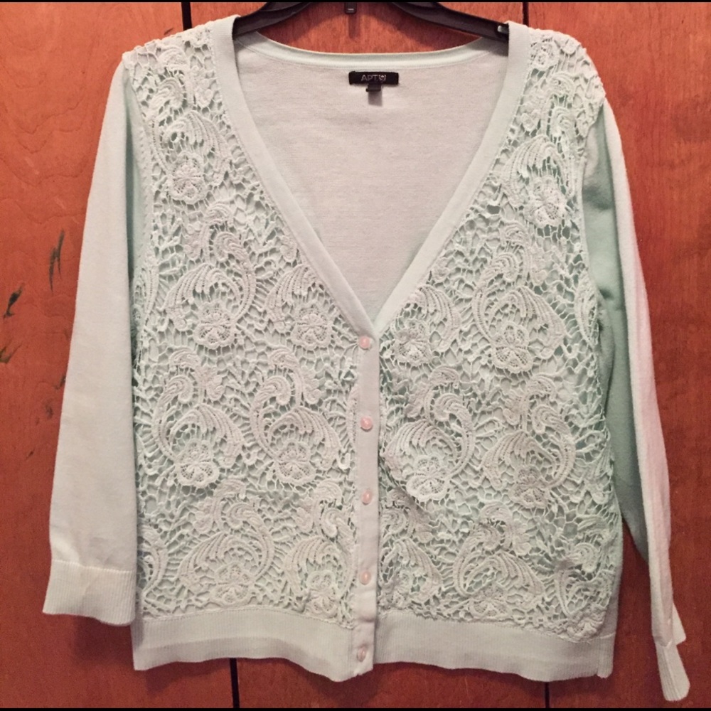 🌸FINAL MARKDOWN🌸 Apt. 9 Mint green cardigan