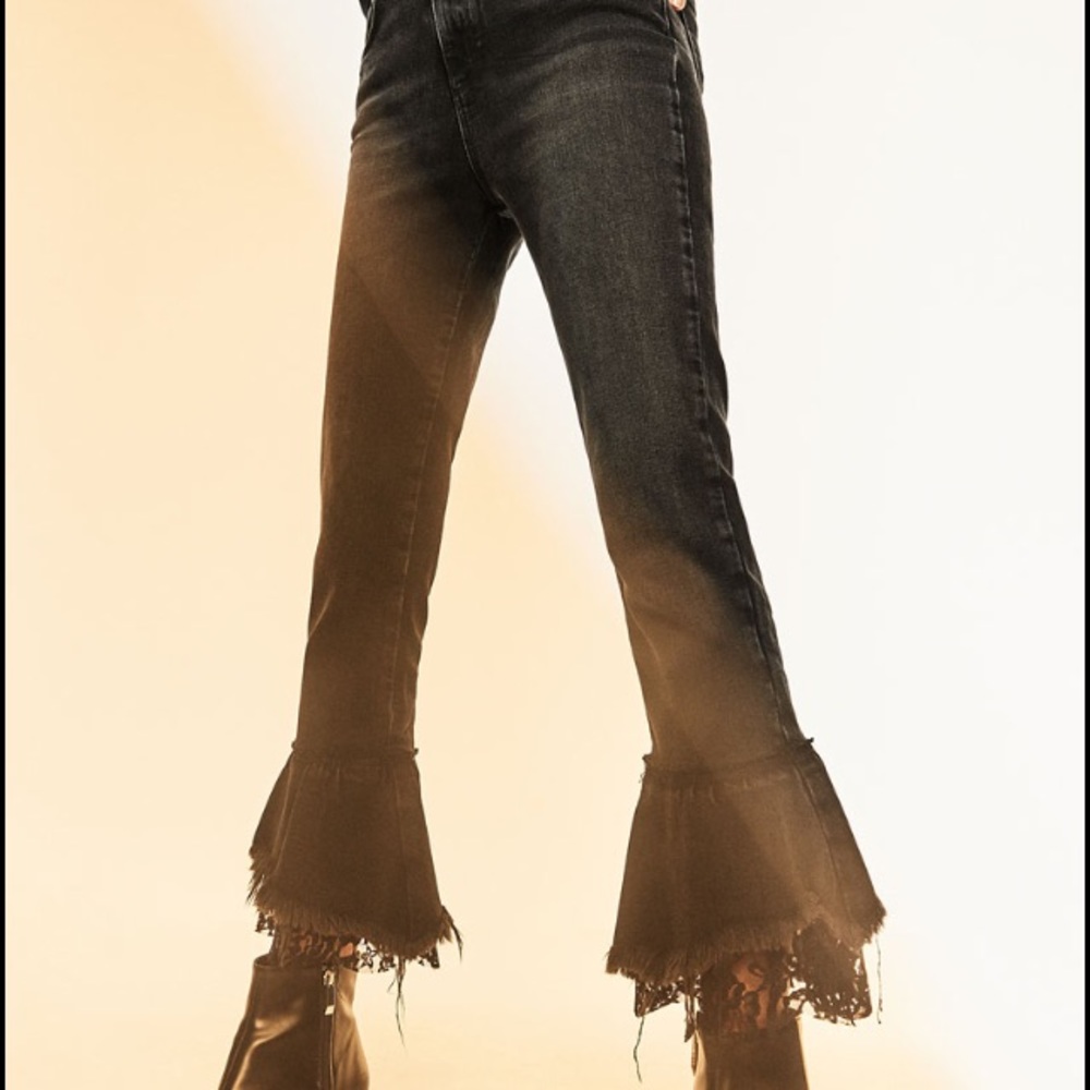 Zara lace hem jeans **Sold Out**