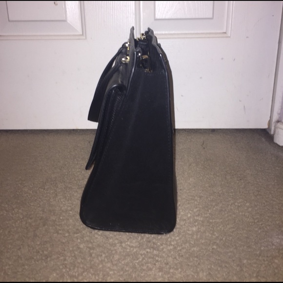 Kate Spade Handbag in GREAT condition - Picture 2 of 6