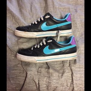 Black casual Nikes