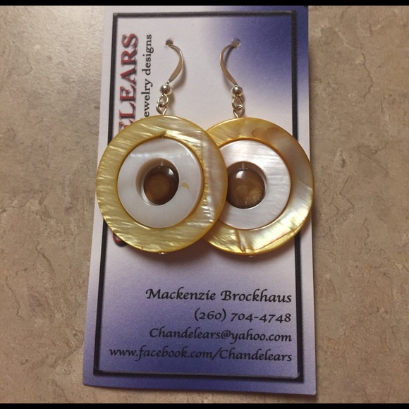 DANGLE EARRINGS - Picture 1 of 1