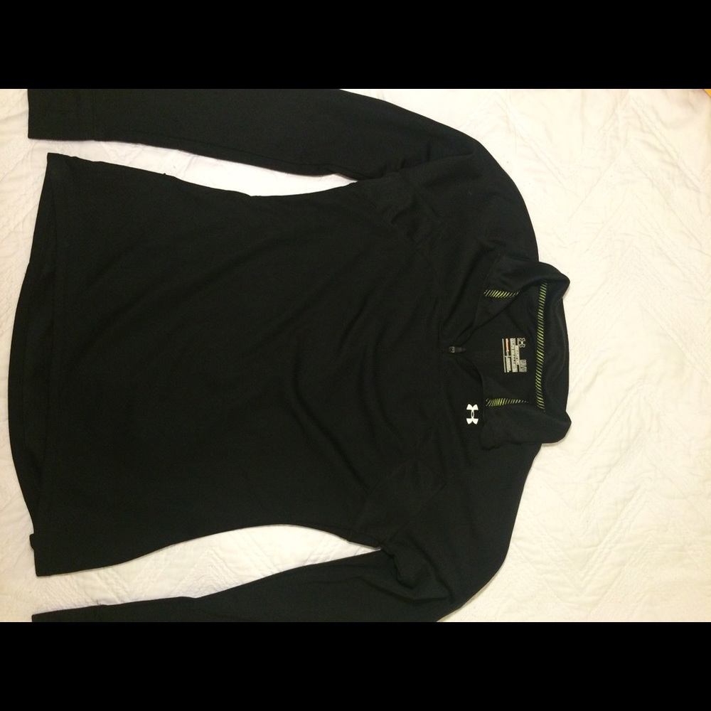 Under armor black 1/4 zip run top