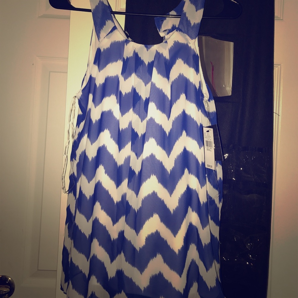 Chevron top