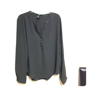 Green long sleeve chiffon button blouse