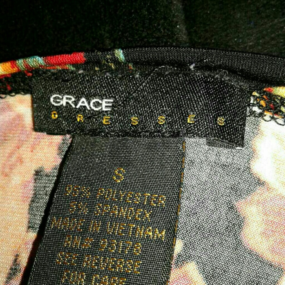 Dress - Picture 3 of 3