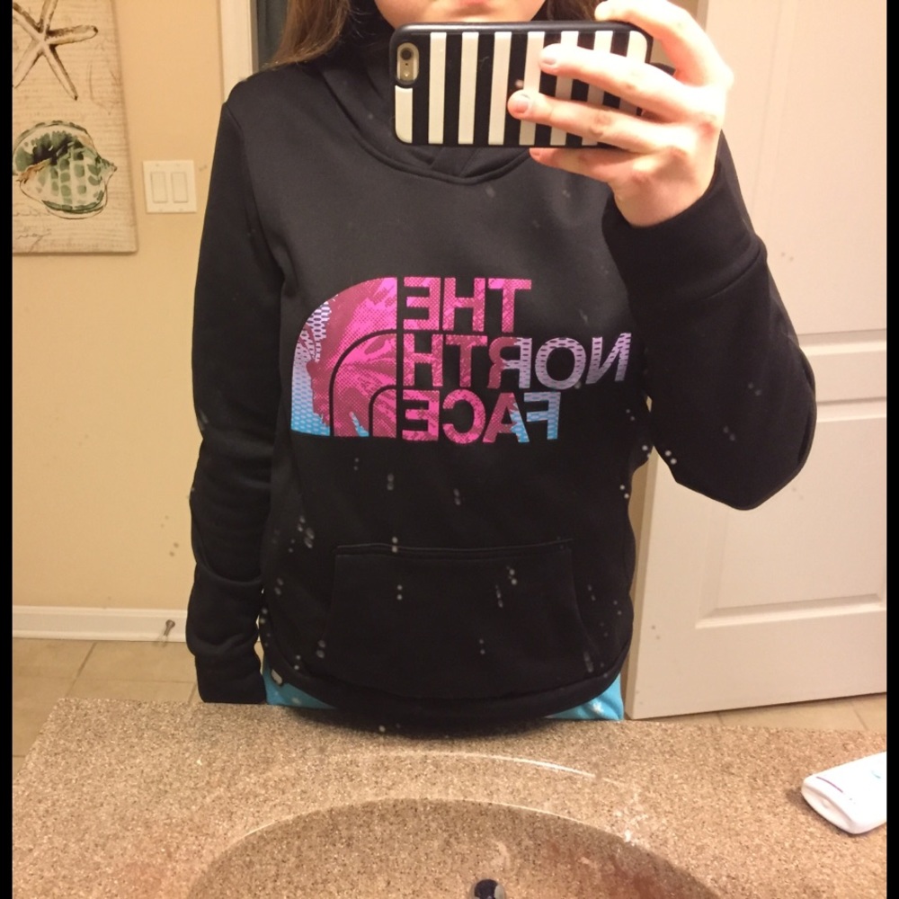 Black north face sweat shirt