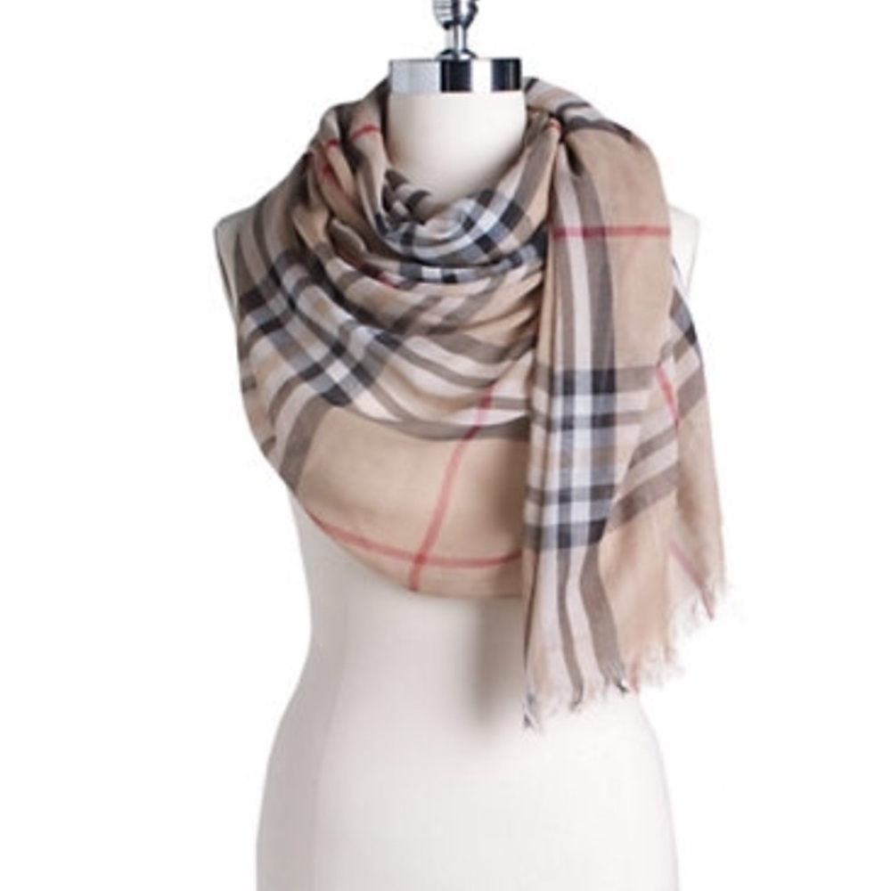Lord and Taylor Scarf