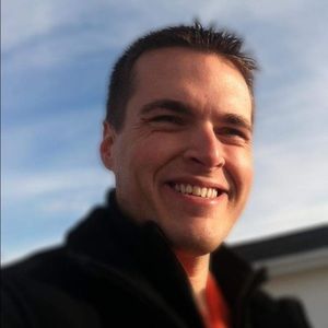 Meet your Posher, Derrick