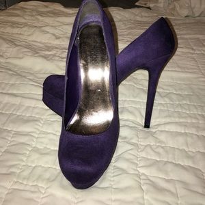 Beautiful Purple Platform suede shoes size 9