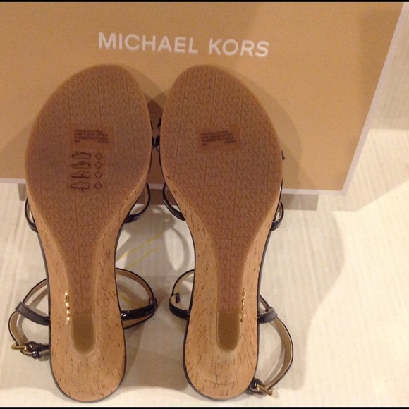 ❌SOLD ❌MICHAEL KORS KAMI WEDGE (Sz 8) - Picture 3 of 7