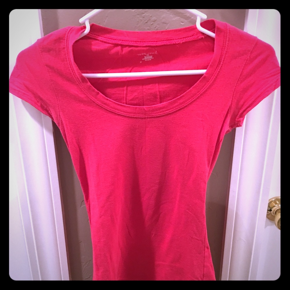 Wet seal tee. Size xsmall.