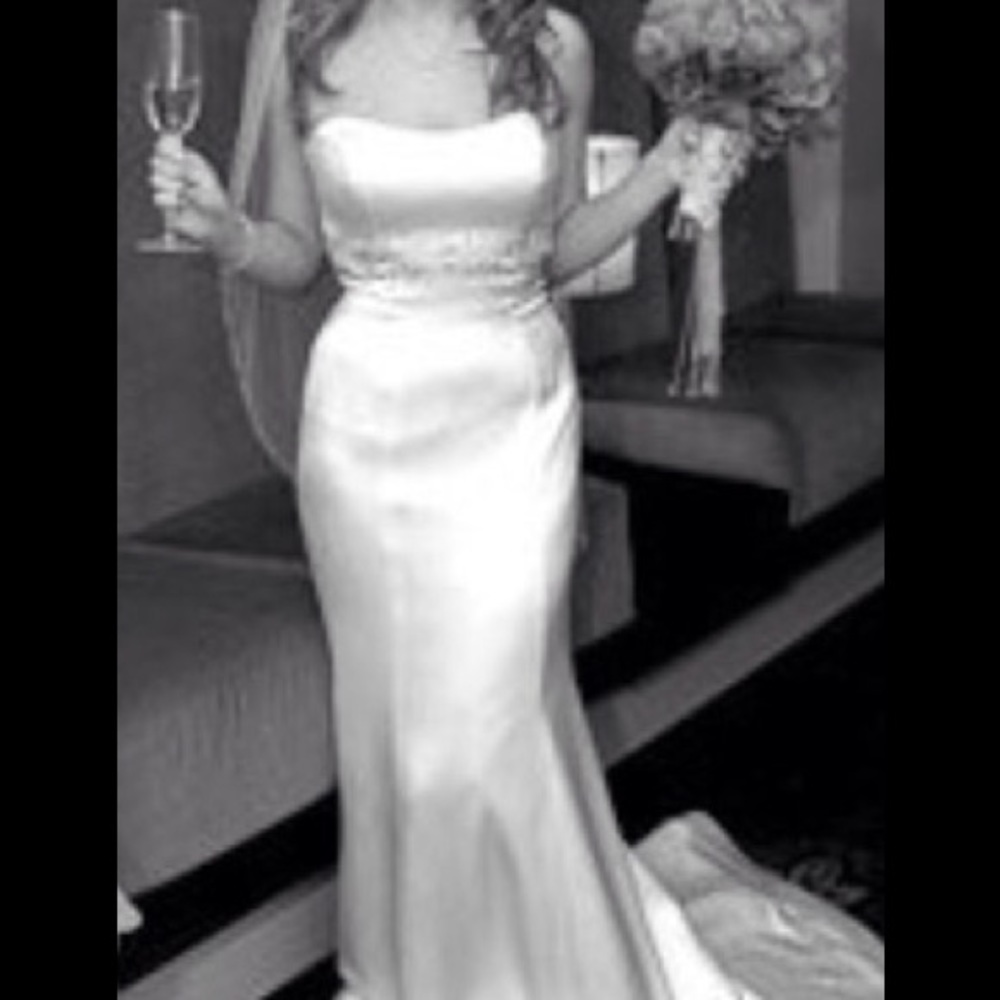 Beautiful Satin high end wedding dress