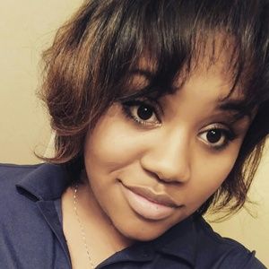 Meet your Posher, Briana