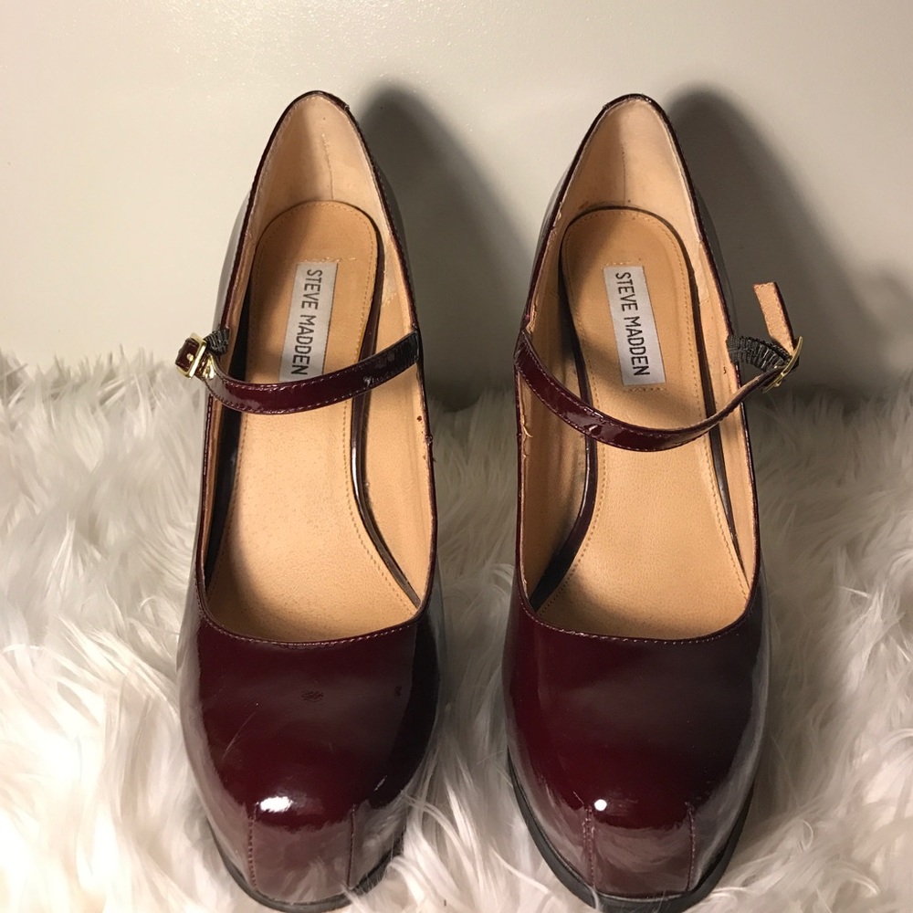Steve Madden Sussexx Mary Jane pump in Oxblood