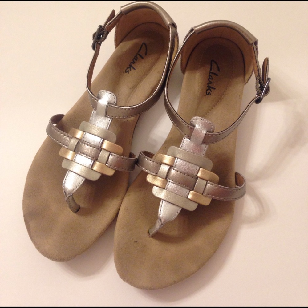 Clarks sandals size 6.5