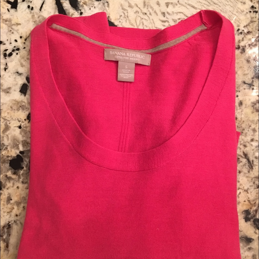 Banana republic merino wool sweater size small