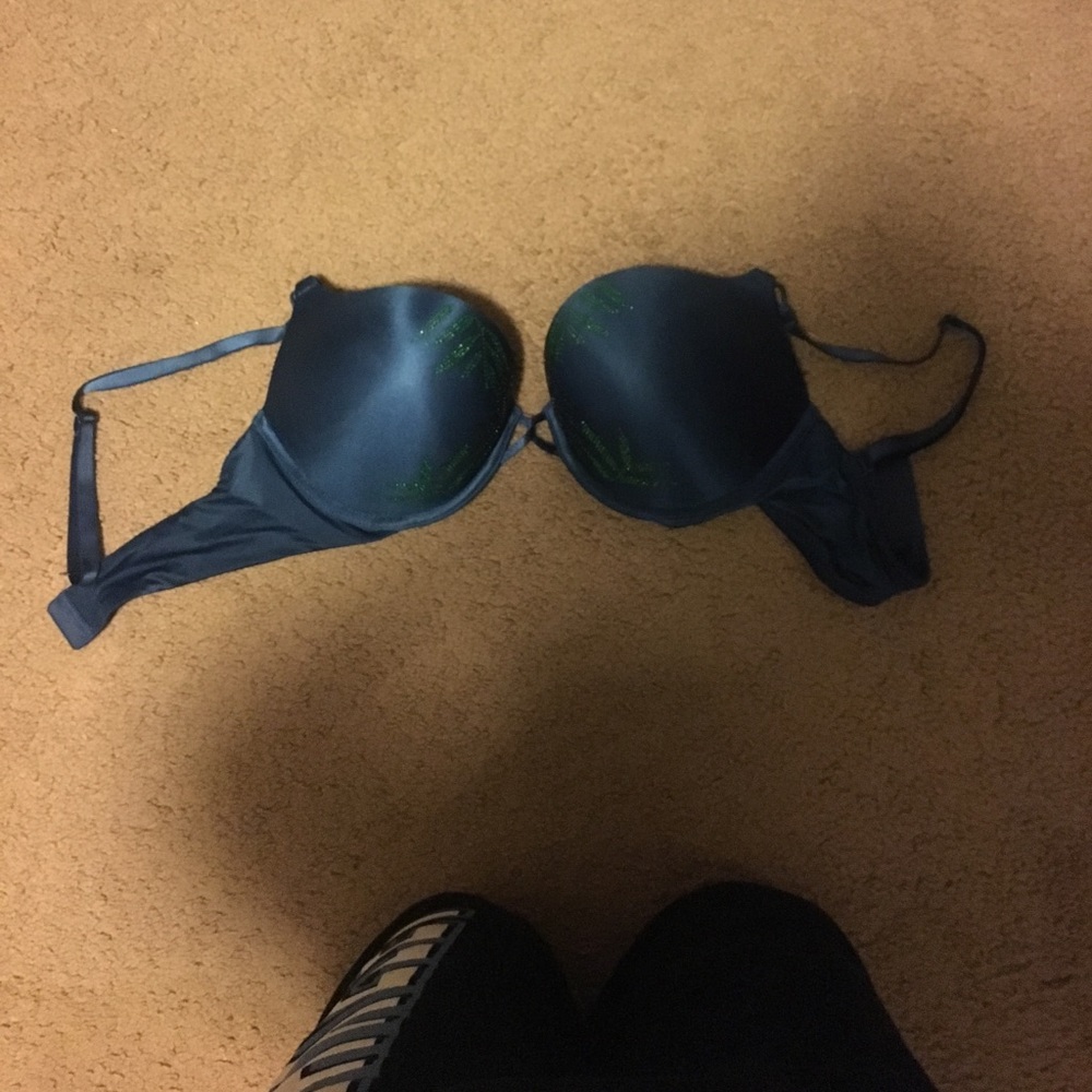 Victoria's Secret bombshell bra