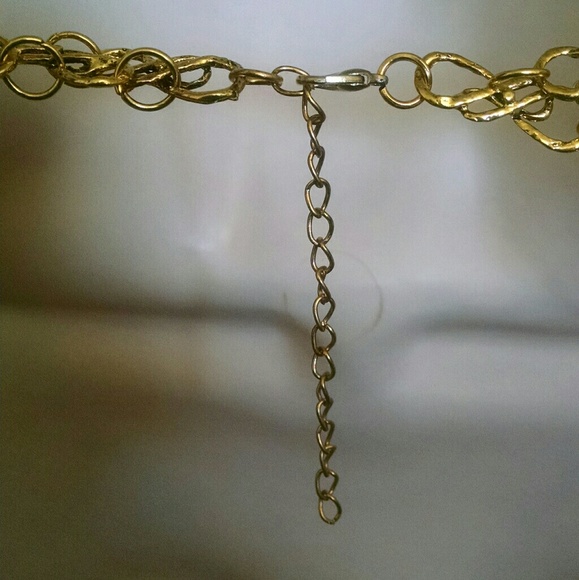 Beautiful unique gold tone antique-like necklace - Picture 3 of 3