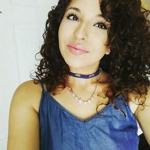 Meet your Posher, Esther