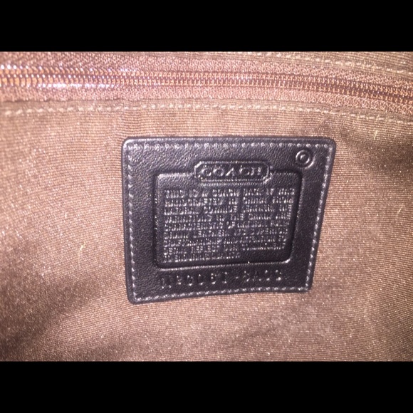 Brown leather coach hobo shoulder bag. - Picture 3 of 4