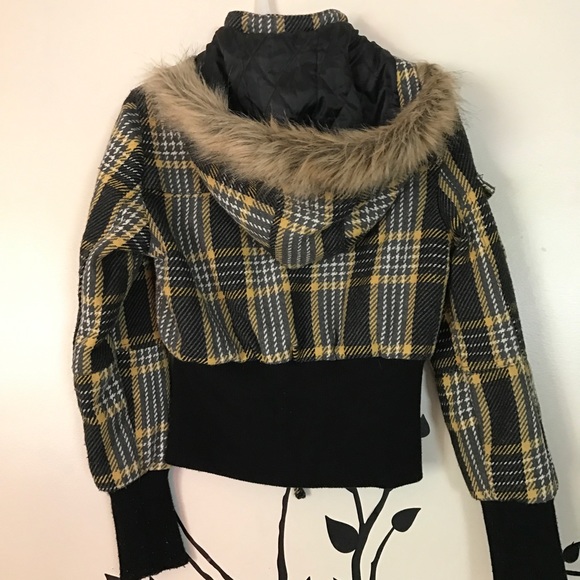 Yellow and Grey Houndstooth Jacket - Picture 2 of 2