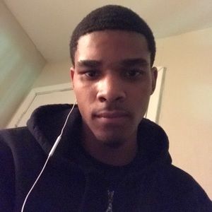 Meet your Posher, Devin